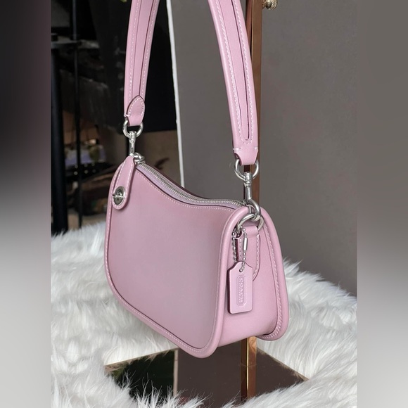 💰SOLD - C2643 - Coach Swinger 20 - Picture 3 of 12